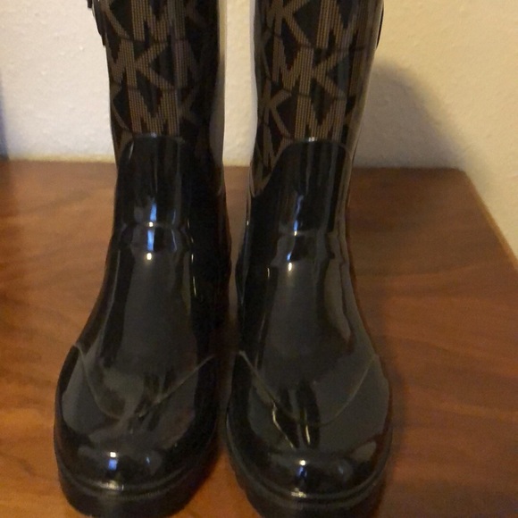 Rain Boots - Picture 2 of 3